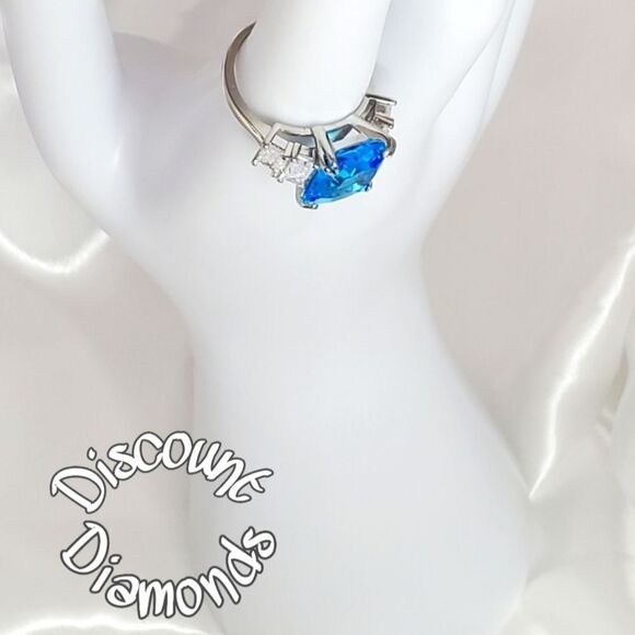 4.50 Ct. Blue Sapphire & White Baguette Diamond Cocktail Ring on 925 Silver - Picture 4 of 6